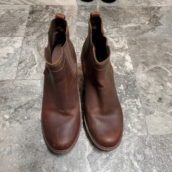 Timberland Kellis Brown Nubuck Suede Leather Wedge Chelsea Ankle Boots Booties - Picture 3 of 9